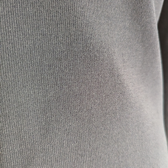 Milly Woman's sweater.  Small - Picture 4 of 7